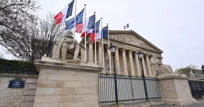 FRANSA'DA HÜKÜMET DÜŞTÜ