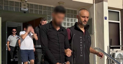 FORUM AVM'DE UYUŞTURUCU ALIŞVERİŞİ POLİSE TAKILDI