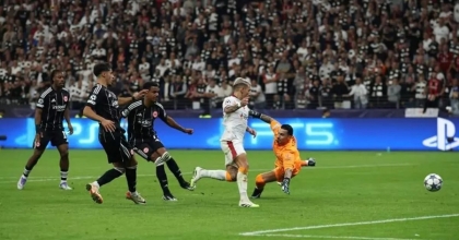 GALATASARAY, FRANKFURT'A AĞIR YENİLDİ