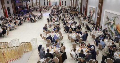 GAZİLER VE ŞEHİT AİLELERİ ONURUNA YEMEK