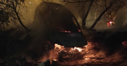 KIZINA HEDİYE ALDIĞI OTOMOBİL YANDI