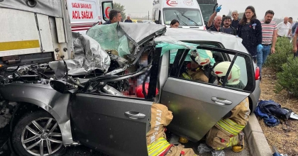 MANİSA'DA ZİNCİRLEME KAZA: 1 ÖLÜ, 2 YARALI