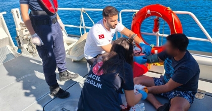 ÖZEL TEKNEDE YARALANAN VATANDAŞA SAHİL GÜVENLİK TIBBİ TAHLİYE