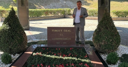 PÜTÜN, MENDERES VE ÖZAL’IN KABİRLERİNİ ZİYARET ETTİ