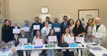 SAĞLIK ÇALIŞANLARINA YÖNELİK EĞİTİMLER DEVAM EDİYOR