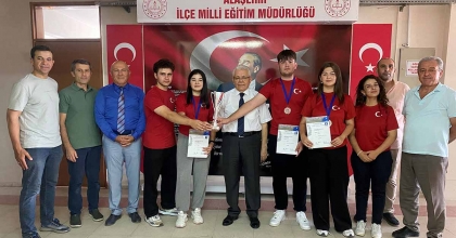 ŞAMPİYONLAR ALAŞEHİR'DE ALKIŞLARLA KARŞILANDI