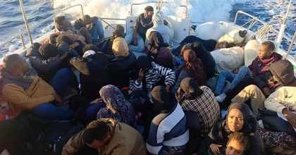 SEFERİHİSAR AÇIKLARINDA 41 DÜZENSİZ GÖÇMEN KURTARILDI