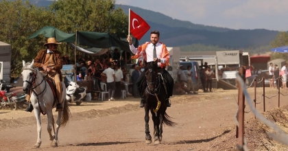 TAVAS’TA 14. RAHVAN KOŞUSU HEYECANI YAŞANDI