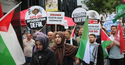 UŞAK'TA SUMUD FİLOSU VE GAZZE'YE DESTEK YÜRÜYÜŞÜ
