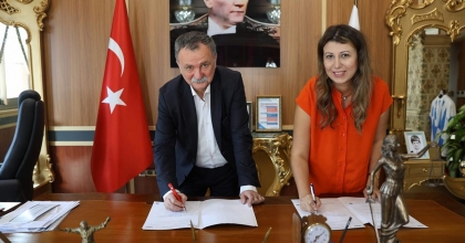 YUNUSEMRE BELEDİYESİ PERSONELİNE AVANTAJLI DİL KURSU