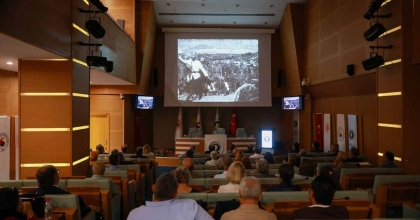  ‘ZAFER YOLLARINDA’ 102 YIL SONRA İZLEYİCİSİYLE BULUŞTU