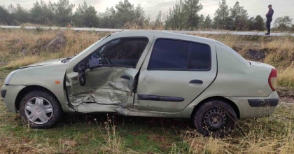 UŞAK’TA İKİ ARAÇ ÇARPIŞTI: 1’İ BEBEK 5 YARALI