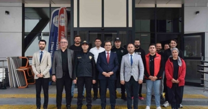 KAYMAKAM GÜLDOĞAN, SALİHLİ’NİN SPOR MERKEZİNİ ZİYARET ETTİ