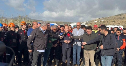 FOÇA’DA SELİN ARDINDAN VATANDAŞLARIN YARALARI SARILIYOR