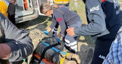 UŞAK’TA DERE YATAĞINA DÜŞEN AVCI YARALANDI
