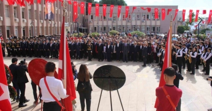 AYDIN’DA 29 EKİM KUTLAMALARI ÇELENK SUNMA TÖRENİ BAŞLADI
