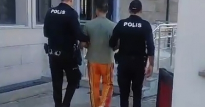 POLİSTEN 750 METRE KAÇTI, 40 YIL HAPİSLE ARANAN FİRARİ ÇIKTI
