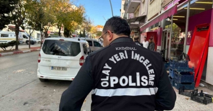 UŞAK’TA BIÇAKLI KAVGA: 1 AĞIR YARALI