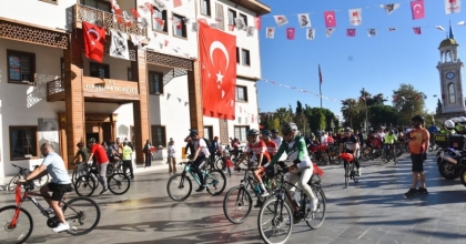 PEDALLAR CUMHURİYET İÇİN ÇEVRİLDİ
