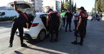 POLİSTEN ŞEHİRDE FİRARİ TEMİZLİĞİ: 718’İ YAKALANDI
