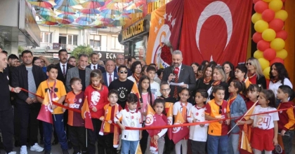 SALİHLİ’DE GALATASARAY TARAFTARLAR DERNEĞİ AÇILDI
