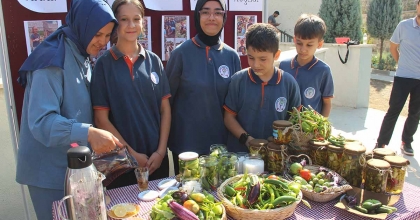 MİNİK ELLER, TURŞUYLA BÜYÜK İŞLERE İMZA ATIYOR