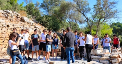 ERASMUS ÖĞRENCİLERİ PEDASA ANTİK KENTİ’Nİ KEŞFETTİ