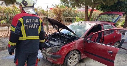 OTOMOBİL SEYİR HALİNDEYKEN DUMANLAR YÜKSELDİ