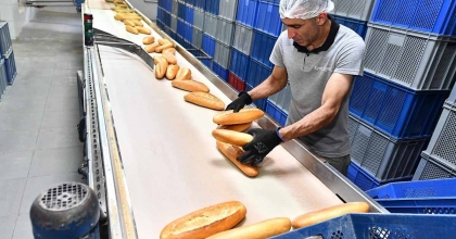 İZMİR'DE HALK EKMEK'E ZAM: 210 GRAM EKMEK 10 TL OLDU