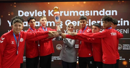 ALTIN KRAMPONLAR POLONYA’DAN ÜÇÜNCÜLÜKLE DÖNDÜ