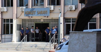 AYDIN ADLİYESİ'NDE GERGİN ANLAR, 3 KİŞİ GÖZALTINA ALINDI
