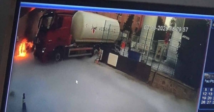 AYDIN'DA FACİADAN DÖNÜLDÜ: SIVI OKSİJEN TANKI DOLUMU SIRASINDA YANGIN ÇIKTI