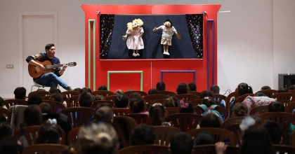 ÇOCUKLAR KUKLA OYUNUYLA EĞLENDİ