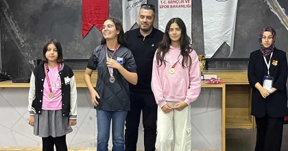 ÇEŞME BELEDİYESPOR GENÇ SATRANÇÇILARINDAN GURURLANDIRAN BAŞARI