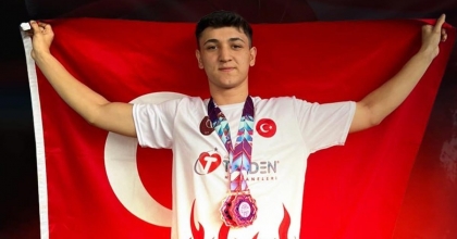 DENİZLİLİ ARDA KİCK BOKSTA DÜNYA 3.’SÜ OLDU