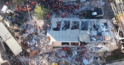 GEBZE’DE BİNA ÇÖKTÜ: 4 KİŞİ HAYATINI KAYBETTİ