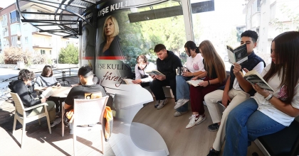 GENÇLERİN YENİ BULUŞMA NOKTASI PAMUKKALE KİTAP KAFE OLDU