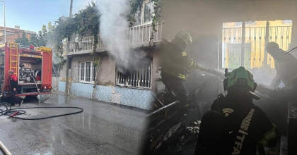 GİRİŞ KATINDA BAŞLAYAN YANGIN EVİ KÜLE ÇEVİRDİ
