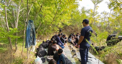 İZMİR AÇIKLARINDA 66 DÜZENSİZ GÖÇMEN YAKALANDI, 29 GÖÇMEN KURTARILDI