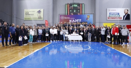 KAMUNUN ŞAMPİYONLARI KUPALARINI ALDI