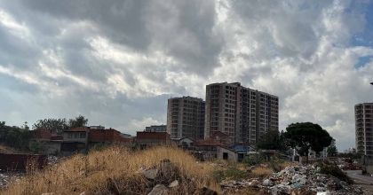 KARŞIYAKA BELEDİYESİ'NDE GREVCİLER SÜRGÜN EDİLDİ