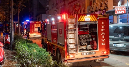 KENDİSİNDEN ŞİKAYETÇİ OLAN EŞİNE KIZIP EVİ ATEŞE VERDİ