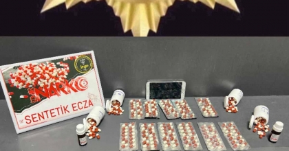 KONAK'TA ZEHİR TACİRLERİNE BÜYÜK DARBE: 15 TUTUKLAMA