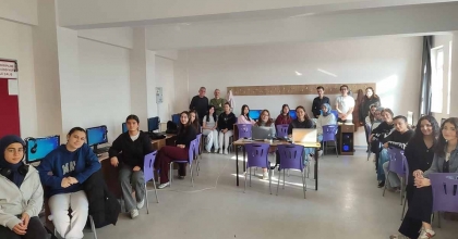 LİSE ÖĞRENCİLERİNE YÖNELİK ‘SİBER TEHDİT İSTİHBARATI’ KURSU AÇILDI