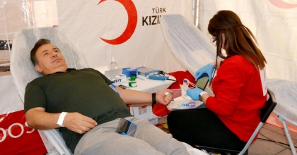 MANİSA'DA KAN BAĞIŞINA YOĞUN İLGİ