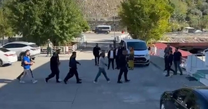 MUĞLA’DA TEFECİLİK OPERASYONU, GÖZALTINA ALINAN 5 KİŞİ ADLİYEYE SEVK EDİLDİ