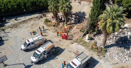 MANİSA'DA 6.6 BÜYÜKLÜĞÜNDEKİ DEPREM TATBİKATI GERÇEĞİ ARATMADI