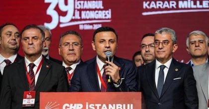 CHP İSTANBUL İL KONGRESİ TAMAMLANDI: ÖZGÜR ÇELİK YENİDEN İL BAŞKANI SEÇİLDİ
