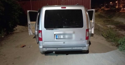 POLİS İLE EHLİYETSİZ SÜRÜCÜ ARASINDA KOVALAMACA