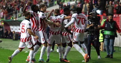 SAMSUNSPOR AVRUPA'DA DURDURULAMIYOR